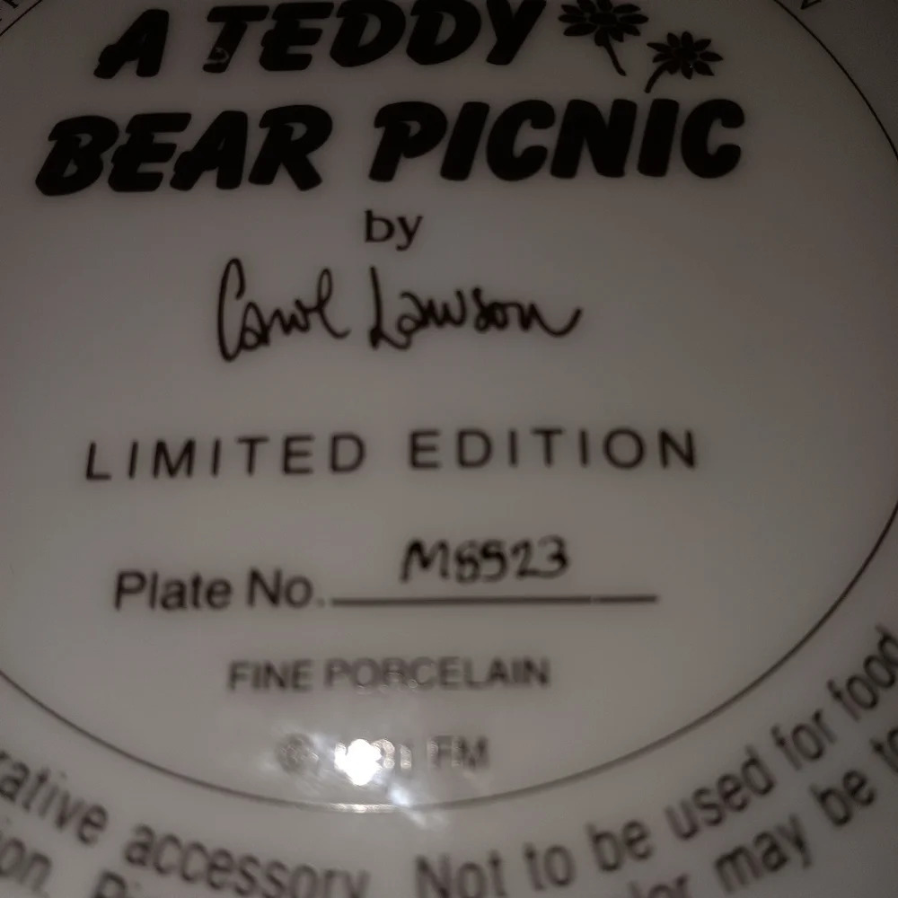 A teady bear picnic vintage decorative plate fine porcelain 1991 - Picture 3 of 3